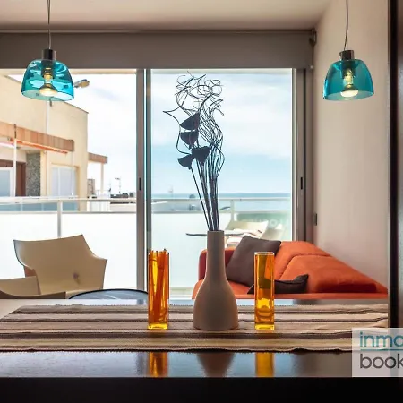 Sun Maripaz, Frontal Al Mar Y Parking Apartment